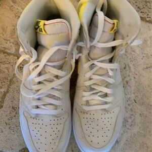 Jordan Sneakers with White and Green InsoleJordan first class sneakers